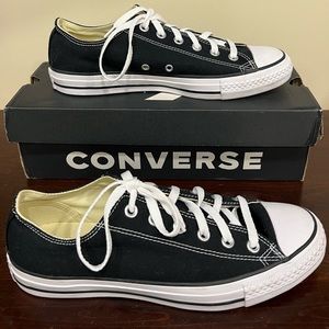 NEW Women’s Converse Chuck Taylor Low Tops